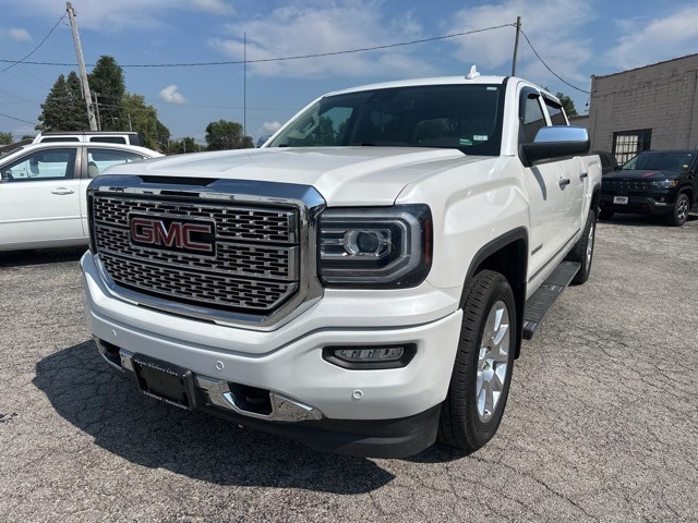 Used 2018 GMC Sierra 1500 Denali Denali with VIN 3GTU2PEC9JG609687 for sale in Carlinville, IL