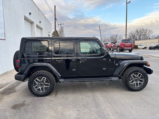 2025 Jeep Wrangler 4-Door Sahara - Photo 11