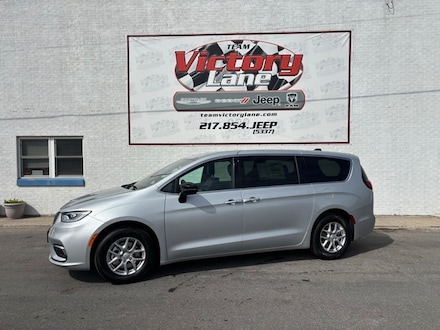 2026 Chrysler Pacifica SELECT Passenger Van