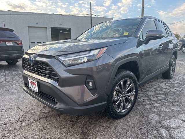 2022 Toyota RAV4 Hybrid XLE Premium photo 2