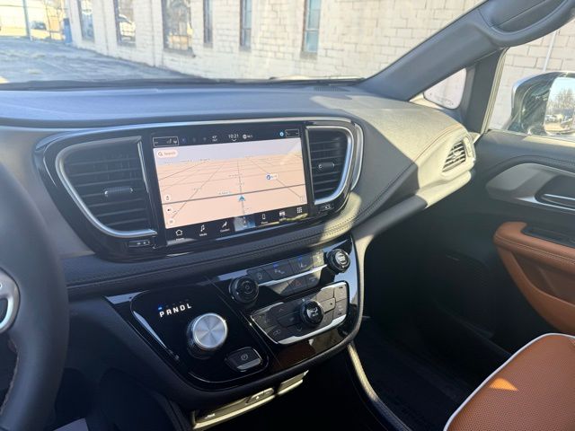 2026 Chrysler Pacifica Pinnacle - Photo 23