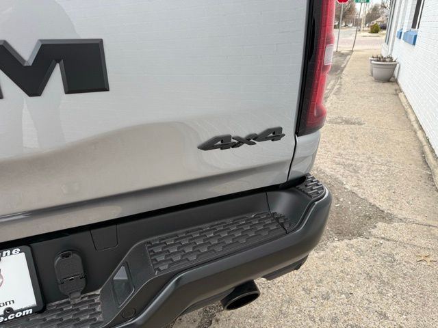 2026 RAM 1500 Warlock - Photo 8
