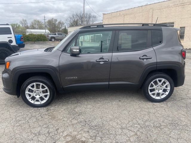 Used 2021 Jeep Renegade Limited with VIN ZACNJDD16MPM36197 for sale in Carlinville, IL