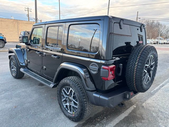 2025 Jeep Wrangler 4-Door Sahara - Photo 6