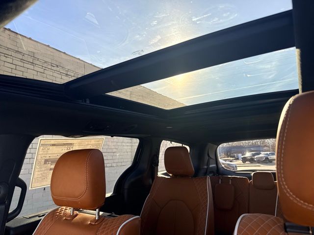 2026 Chrysler Pacifica Pinnacle - Photo 29