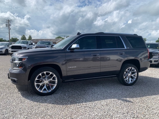 Used 2016 Chevrolet Tahoe LTZ with VIN 1GNSKCKC5GR143762 for sale in Carlinville, IL