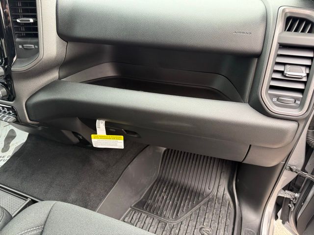 2026 RAM 1500 Warlock - Photo 13