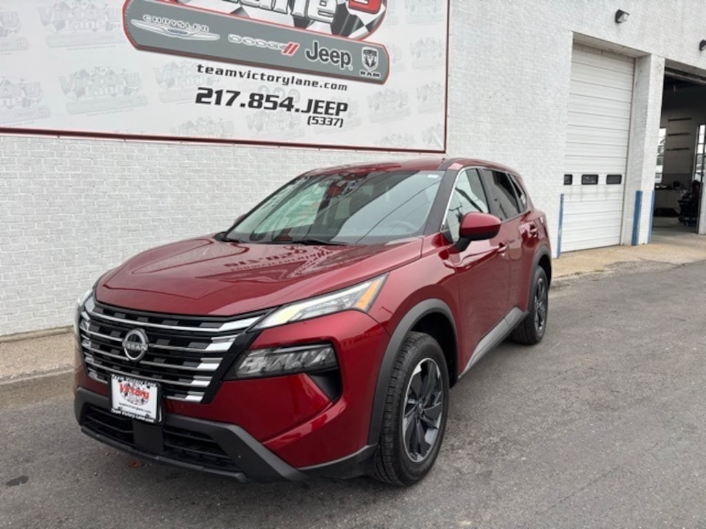 Used 2024 Nissan Rogue SV SUV