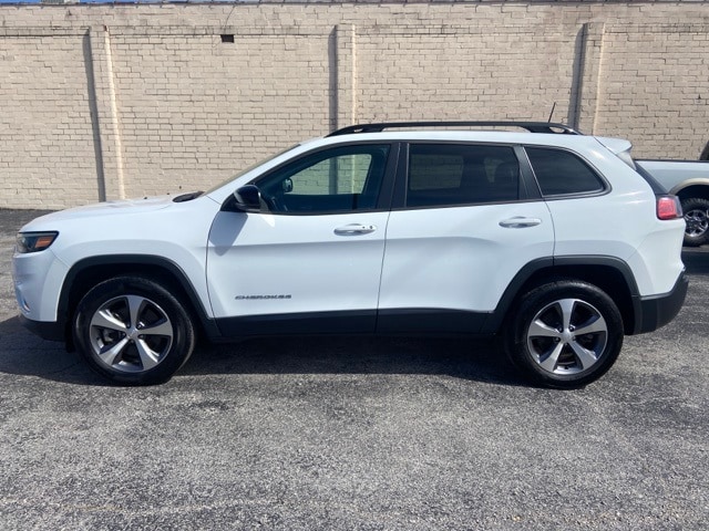 Used 2022 Jeep Cherokee Limited with VIN 1C4PJMDX9ND534091 for sale in Carlinville, IL