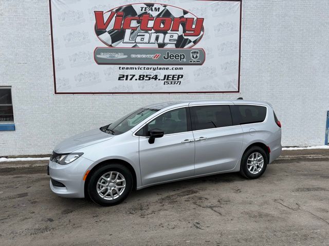 2026 Chrysler Voyager LX's photo