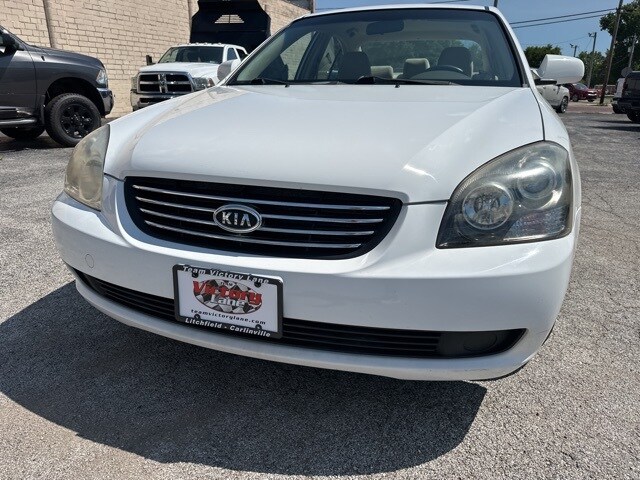 Used 2008 Kia Optima LX with VIN KNAGE123X85174618 for sale in Carlinville, IL