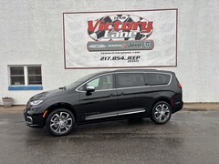 2026 Chrysler Pacifica PINNACLE AWD Passenger Van
