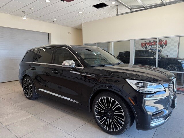 2020 Lincoln Aviator Black Label photo 3