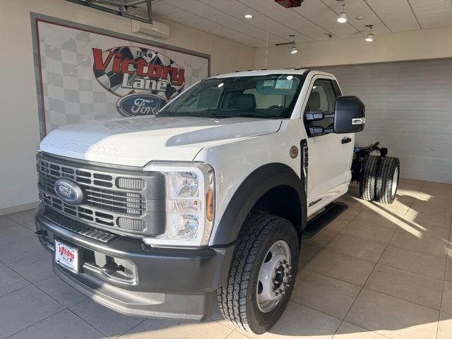 2026 Ford F-600 Super Duty Chassis Cab XL's photo