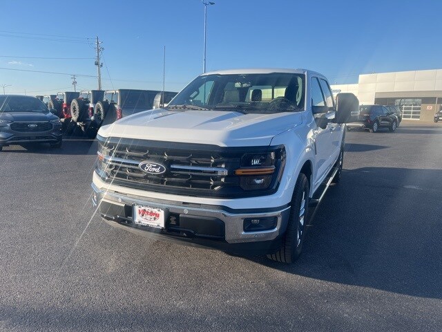 2024 Ford F-150 XLT photo 2