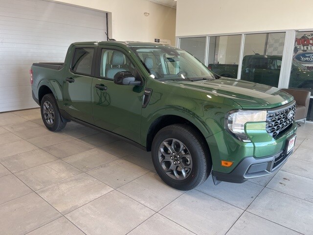 2025 Ford Maverick XLT photo 2