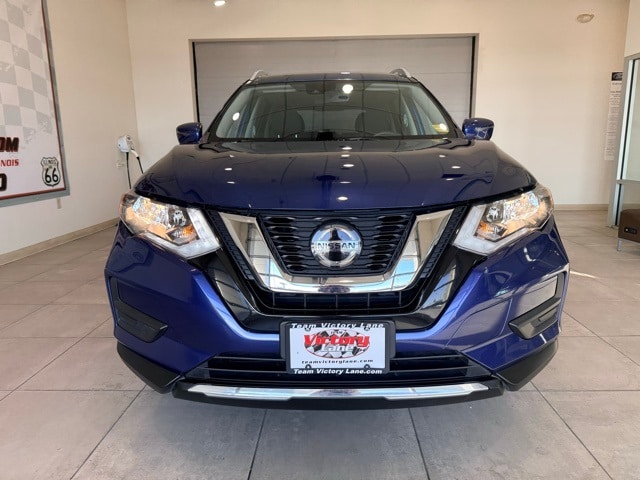 2020 Nissan Rogue SV photo 2