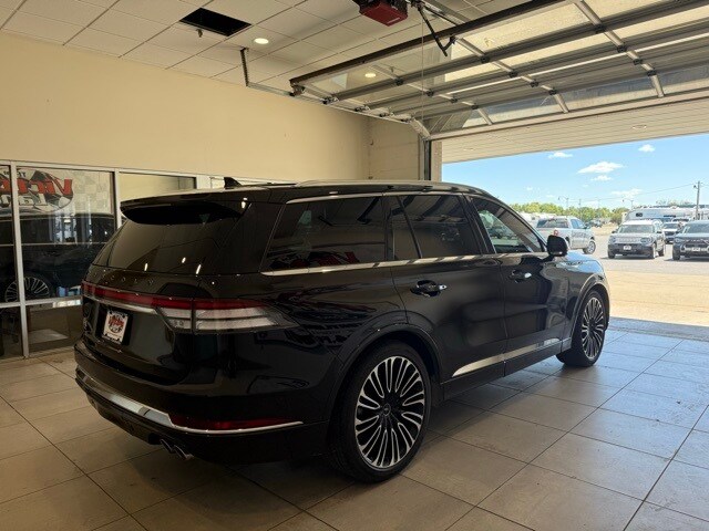 2020 Lincoln Aviator Black Label photo 4