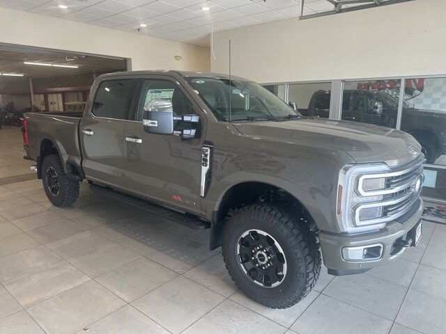 2026 Ford F-350 Platinum photo 2