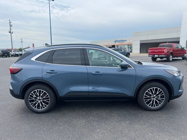 2025 Ford Escape Base photo 2