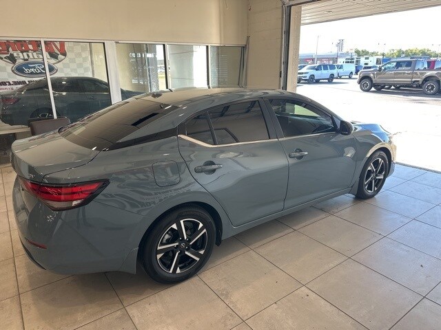 2024 Nissan Sentra SV photo 2