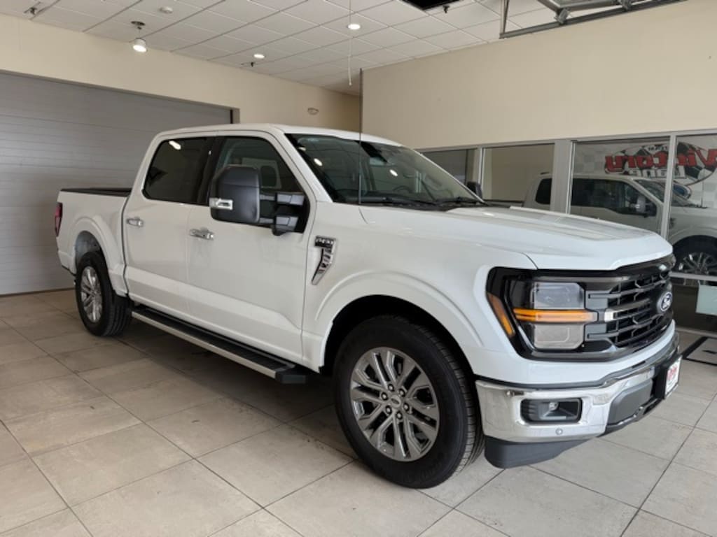 New 2024 Ford F-150 XLT Truck SuperCrew Cab