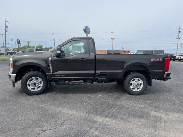 2025 Ford F-250 XLT photo 4