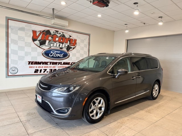 2017 Chrysler Pacifica Touring L Plus FWD