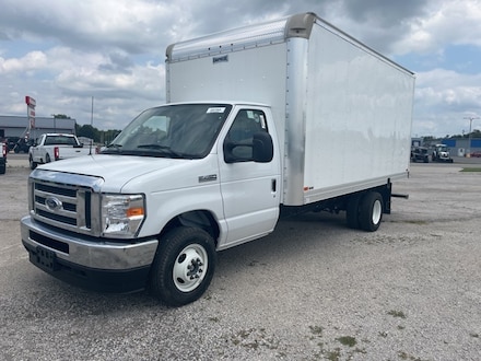 2025 Ford E-450 Cutaway Base Truck