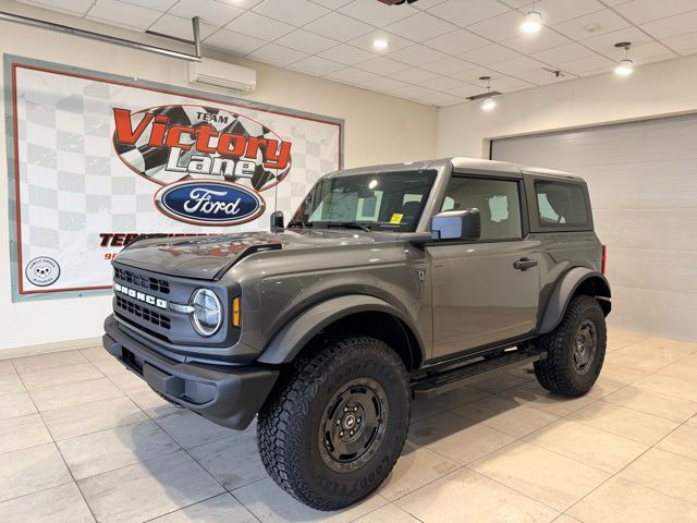 2025 Ford Bronco Base 4x4's photo