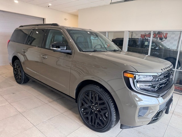 2026 Ford Expedition MAX photo 3