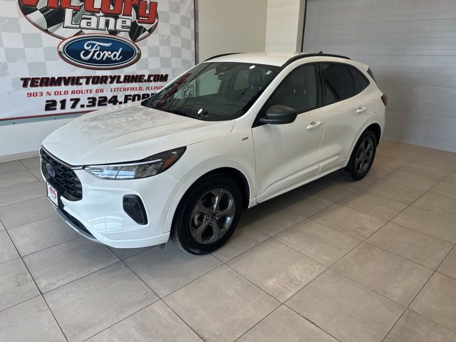 2023 Ford Escape ST-Line AWD's photo