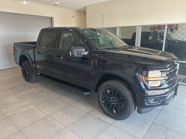 2025 Ford F-150 XLT photo 3