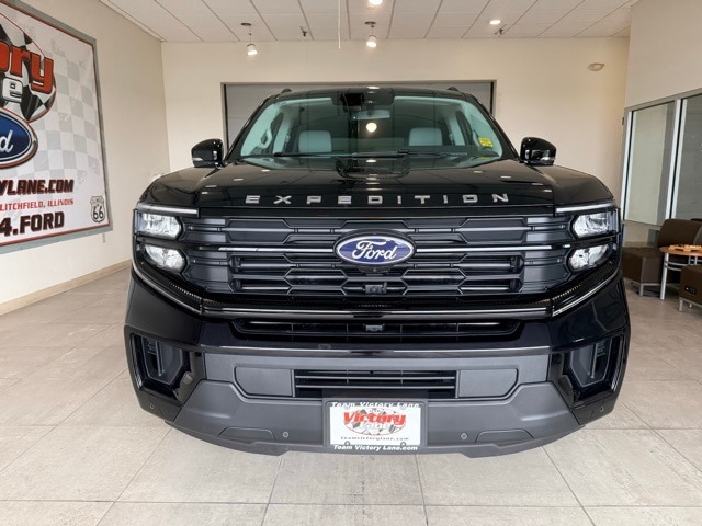 2026 Ford Expedition MAX photo 2
