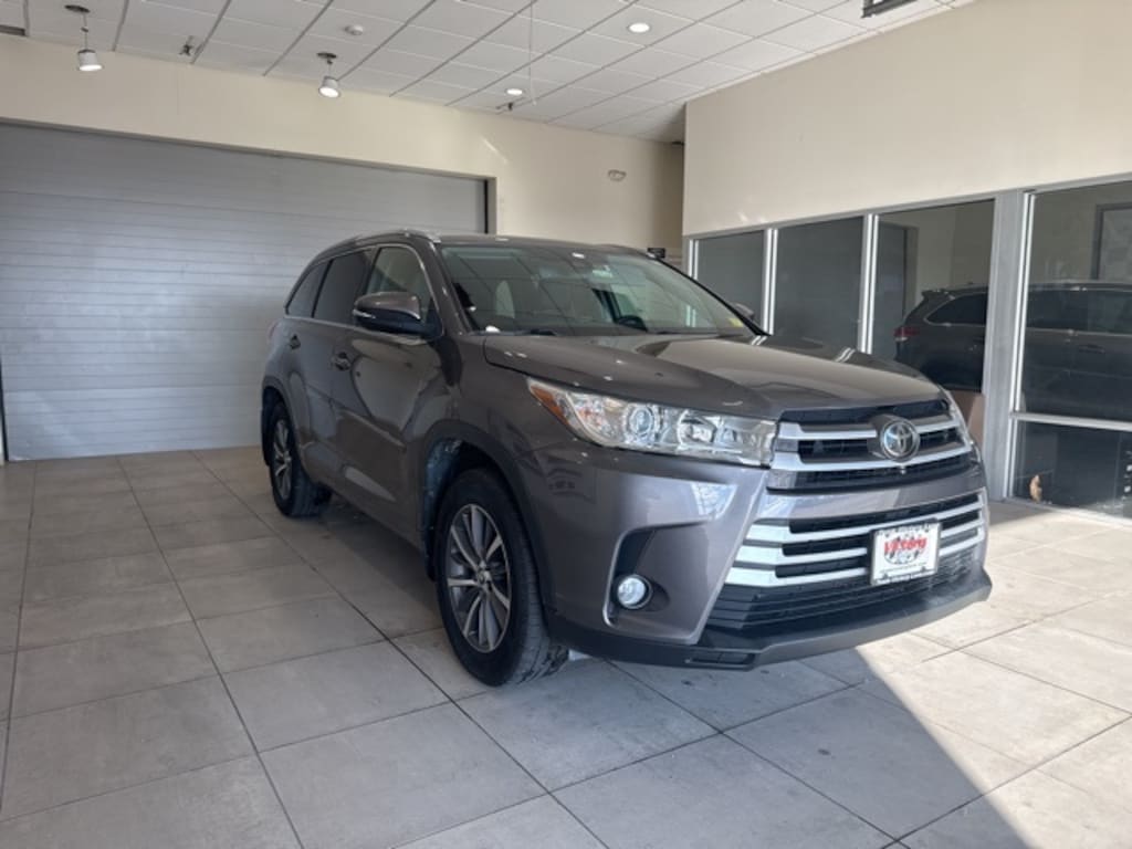 Used 2018 Toyota Highlander XLE SUV