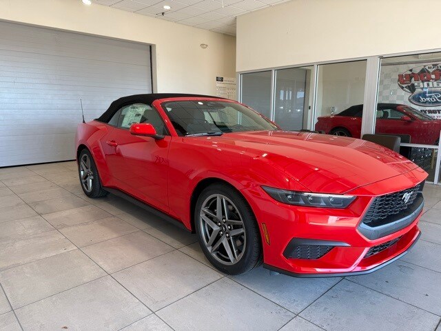 2025 Ford Mustang Convertible EcoBoost photo 3