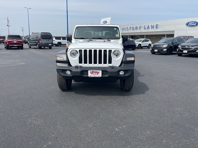 Used 2020 Jeep Gladiator Sport S with VIN 1C6HJTAG1LL119666 for sale in Litchfield, IL