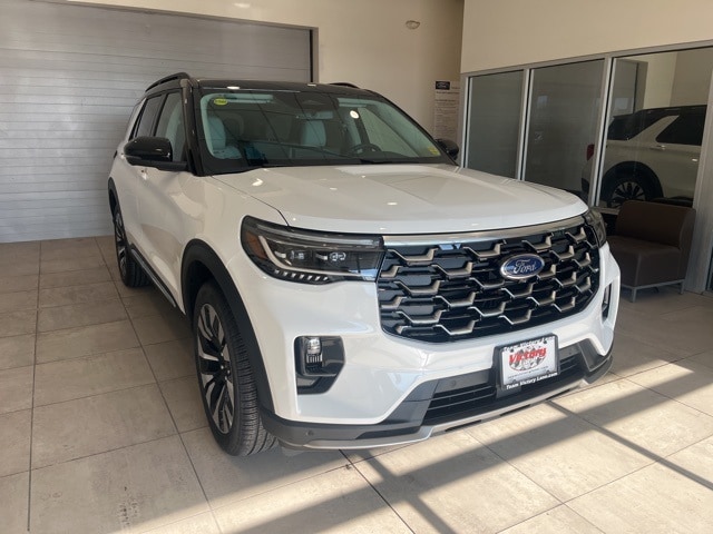 2025 Ford Explorer Platinum photo 3