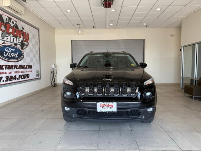 Used 2017 Jeep Cherokee Latitude with VIN 1C4PJMCB3HW657643 for sale in Litchfield, IL