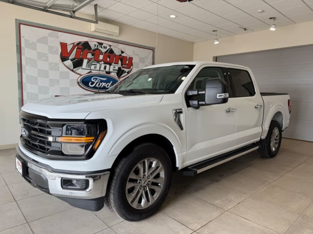 New 2024 Ford F-150 XLT Truck SuperCrew Cab