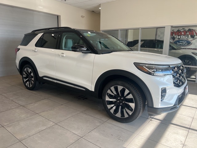 2025 Ford Explorer Platinum photo 4