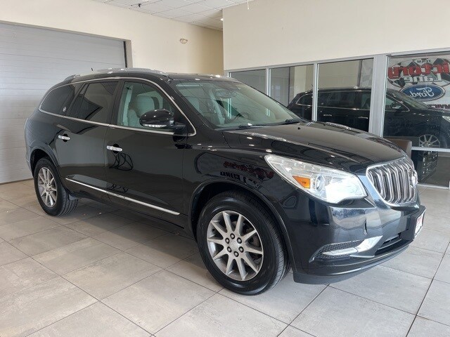 2017 Buick Enclave Convenience photo 2
