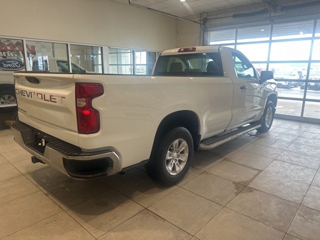 2023 Chevrolet Silverado 1500 photo 3