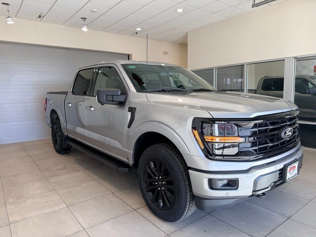 2025 Ford F-150 XLT photo 3