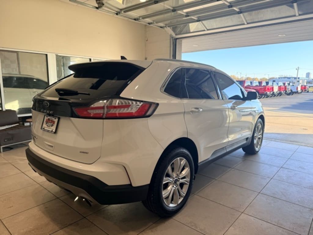 Used 2022 Ford Edge Titanium SUV