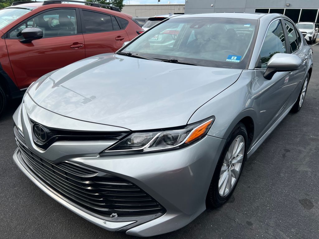 Used 2018 Toyota Camry LE with VIN 4T1B11HK8JU655773 for sale in Somerset, NJ