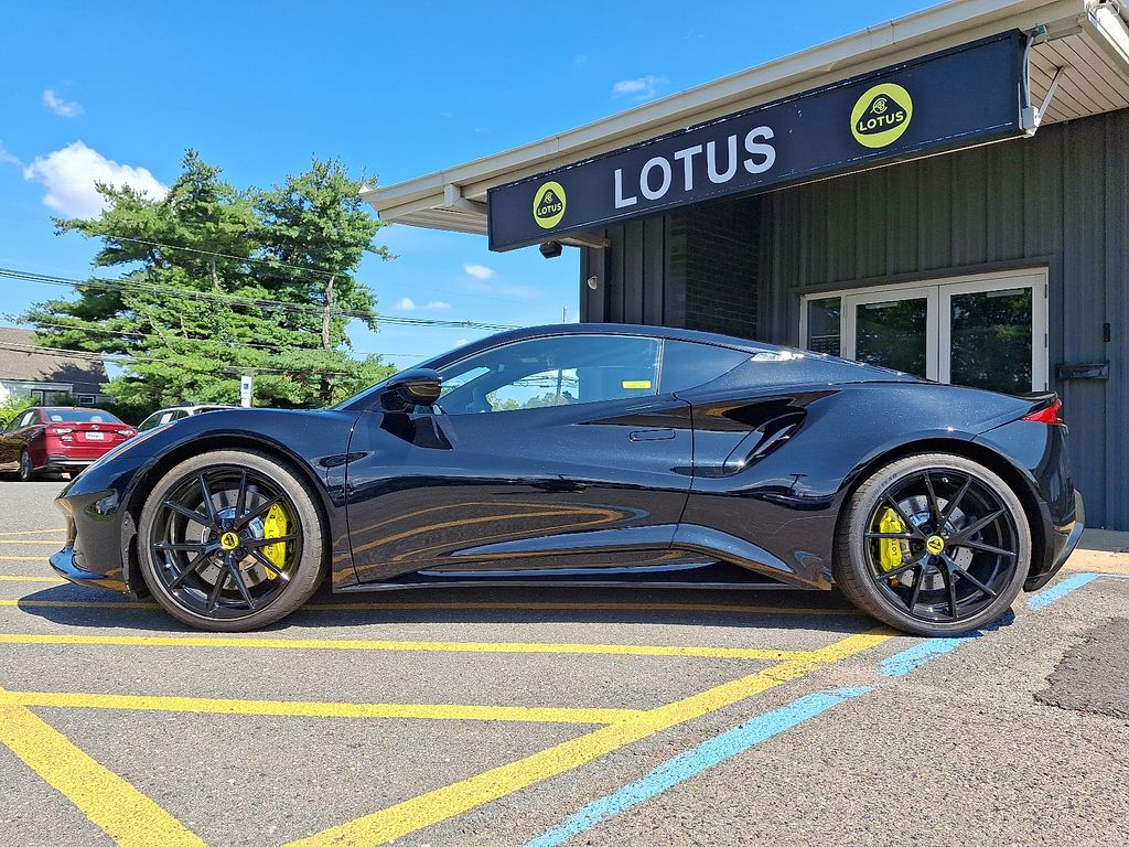 2024 Lotus Emira First Edition photo 2