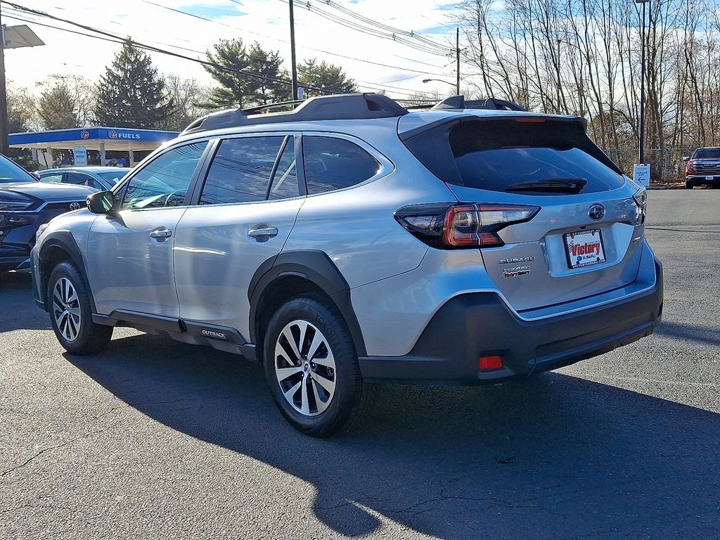 Used 2025 Subaru Outback Premium SUV