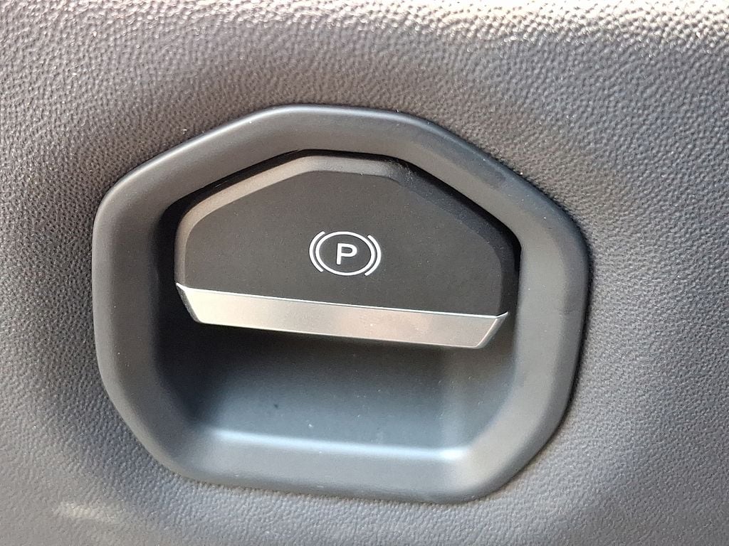 2024 Lotus Emira First Edition - Photo 28