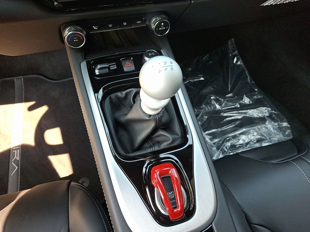 2024 Lotus Emira First Edition - Photo 14